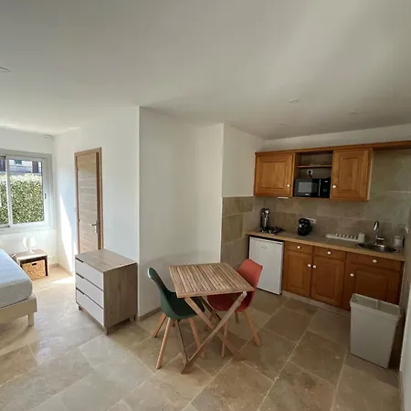 1 Roquebrune-sur Argens